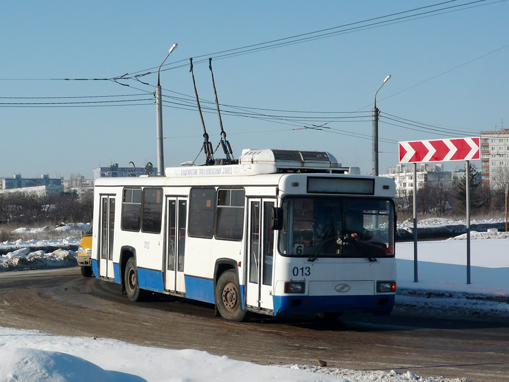 Novokujbyshevsk, BTZ-52761R № 013