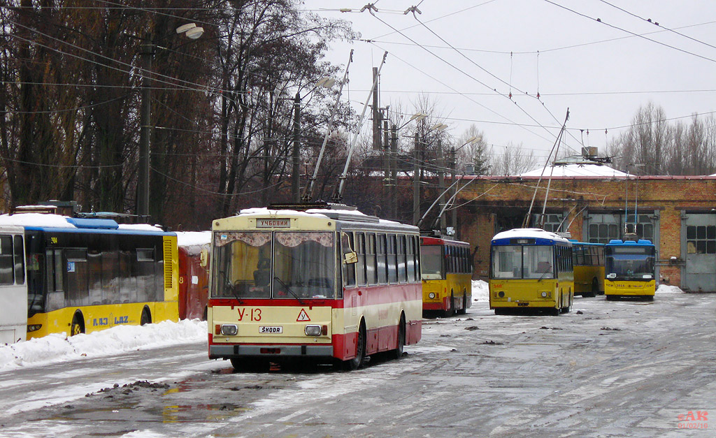Киев, Škoda 14Tr02/6 № У-13