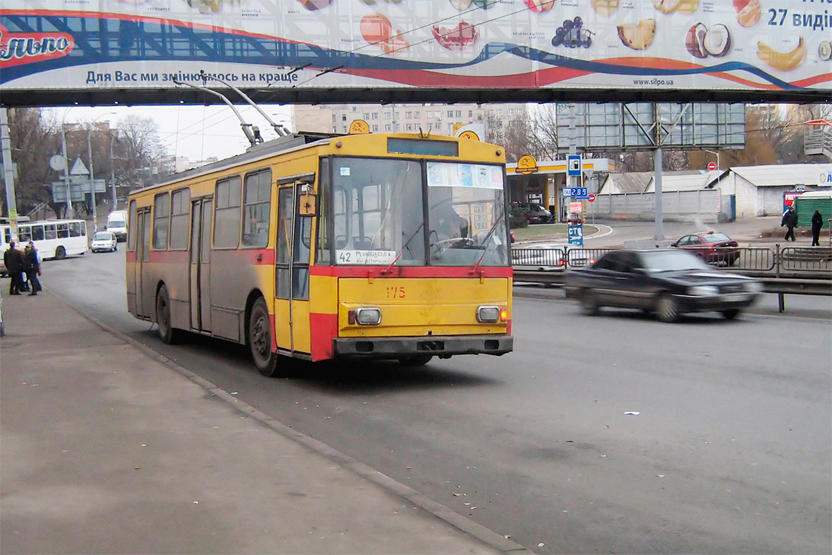 Kijów, Škoda 14Tr02/6 Nr 175