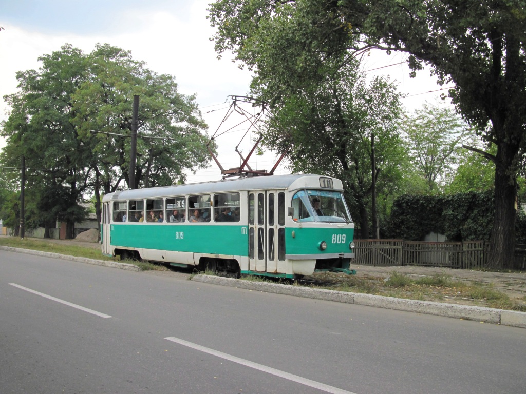 Donetsk, Tatra T3SU (2-door) # 809 Donetsk, Tatra T3SU (2-door) # 809