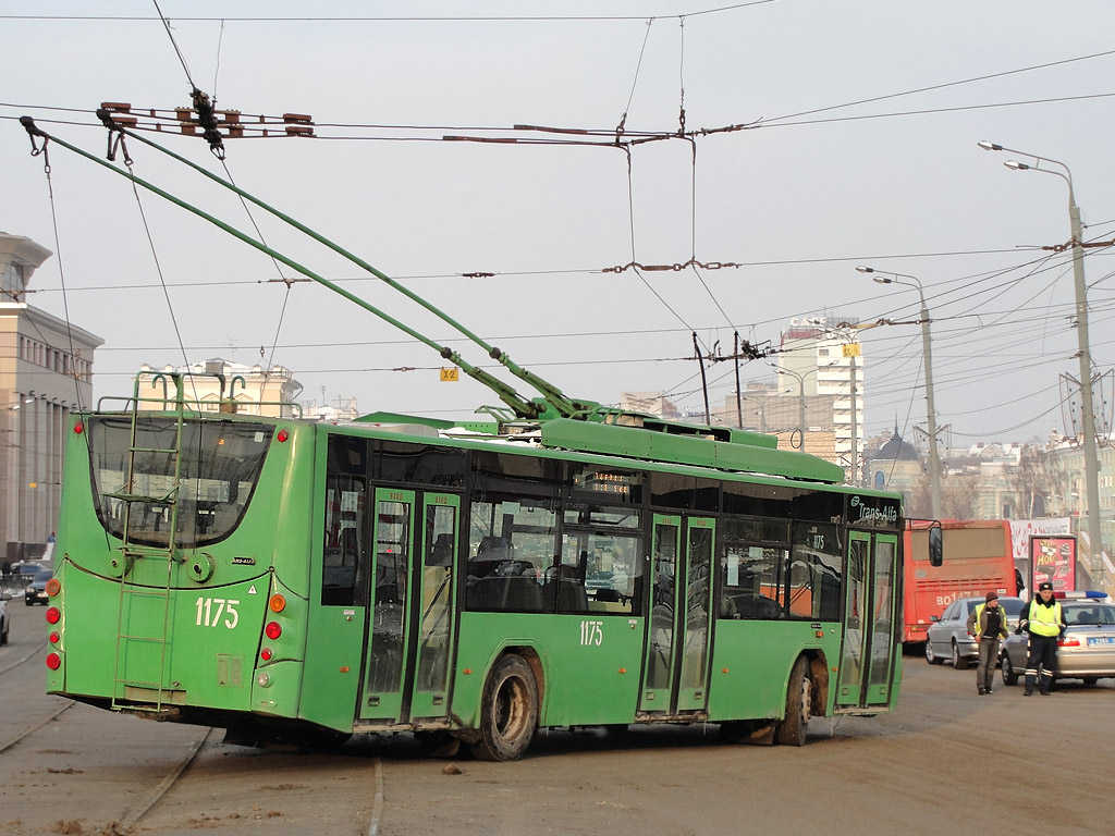 Казань, ВМЗ-5298.01 «Авангард» № 1175