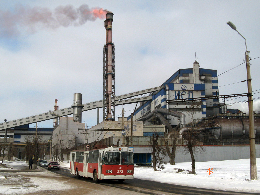 Алчевск, ЗиУ-682В [В00] № 323