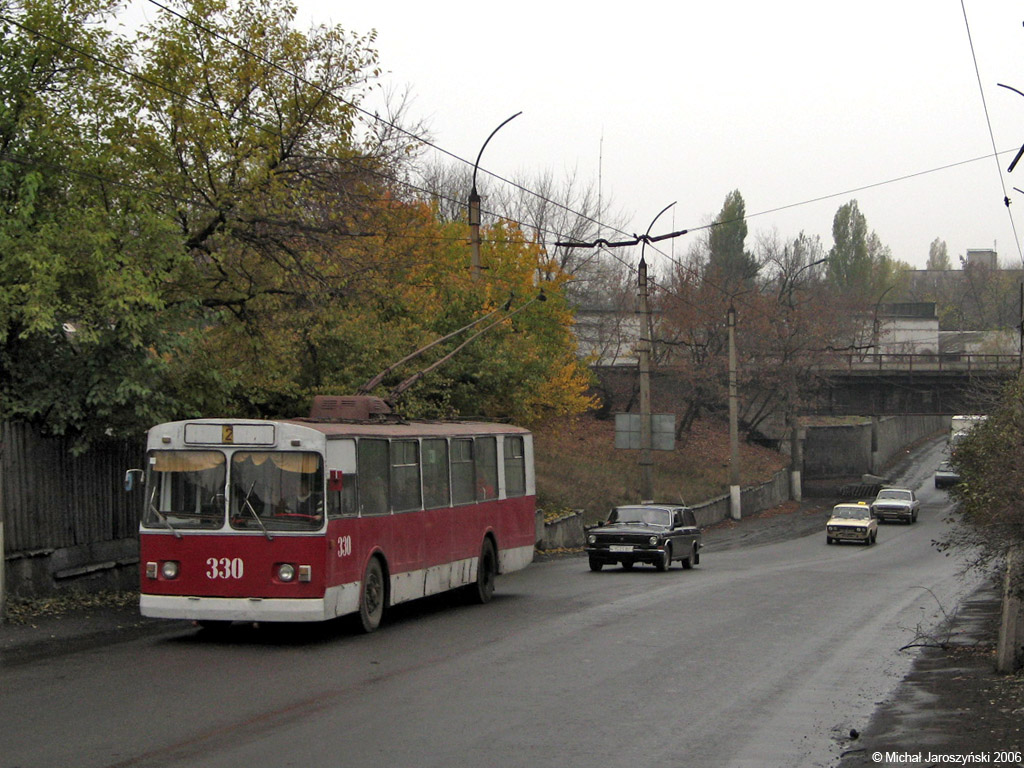 Алчевск, ЗиУ-682В-012 [В0А] № 330; Алчевск — Троллейбусная линия Алчевск — Перевальск (1960–2008)