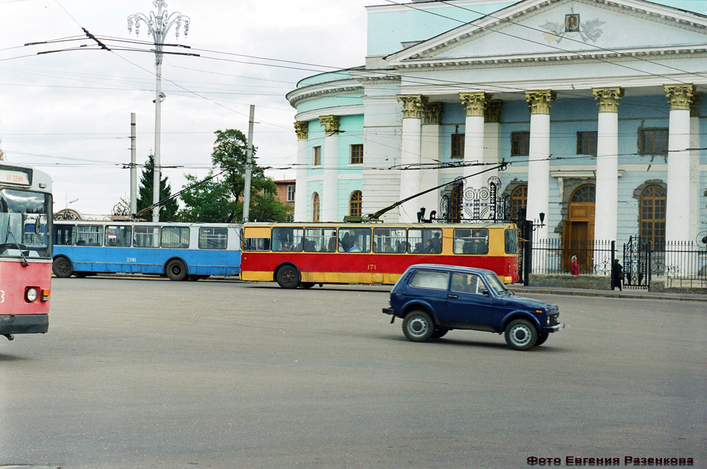 Курск, ЗиУ-682Г-012 [Г0А] № 208; Курск, ЗиУ-682Г [Г00] № 171