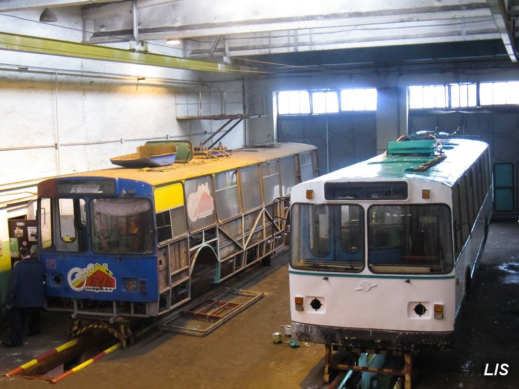 Луцк — Покраска троллейбуса № 165 Луцк — Покраска троллейбуса № 165