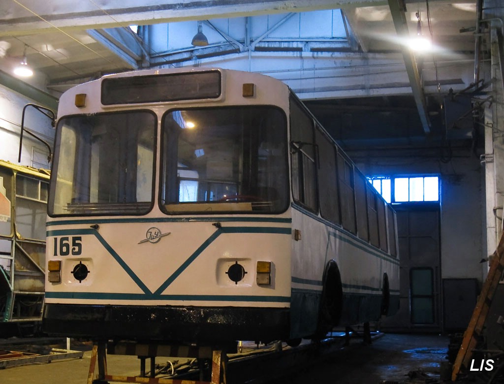 Луцк — Покраска троллейбуса № 165 Луцк — Покраска троллейбуса № 165