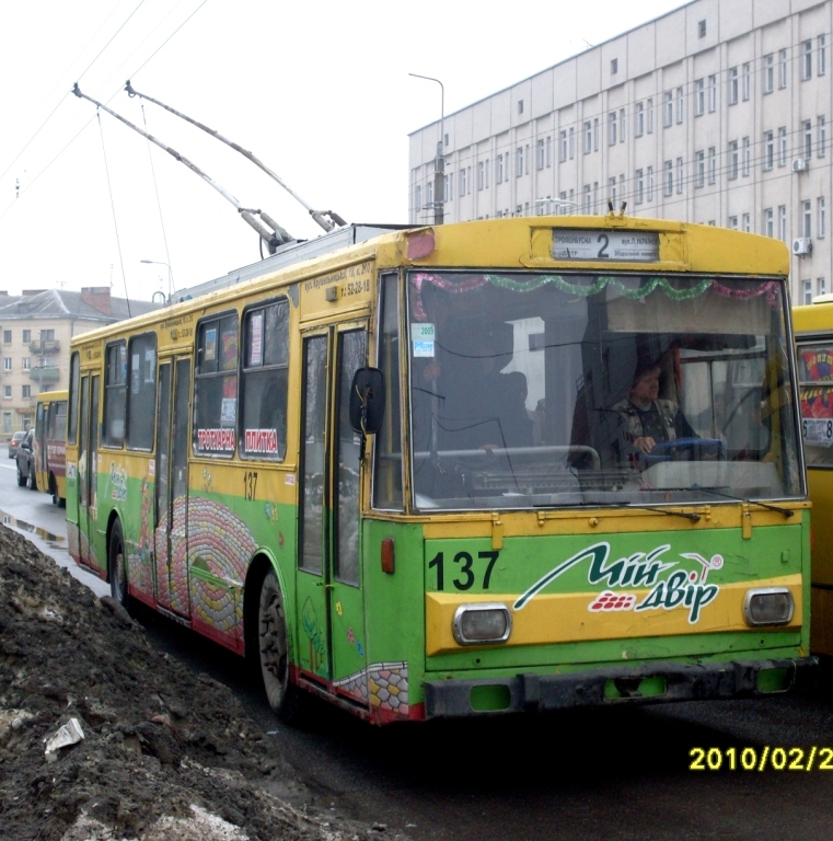 Тернополь, Škoda 14Tr01 № 137