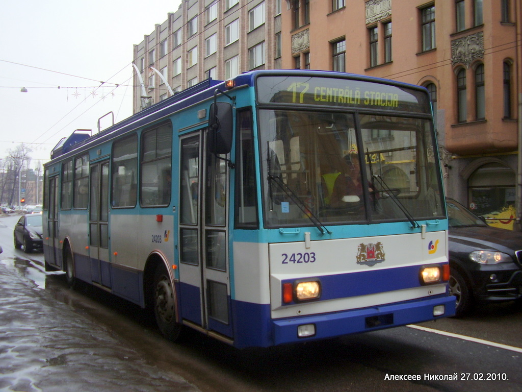 Рига, Škoda 14Tr18/6M № 24203