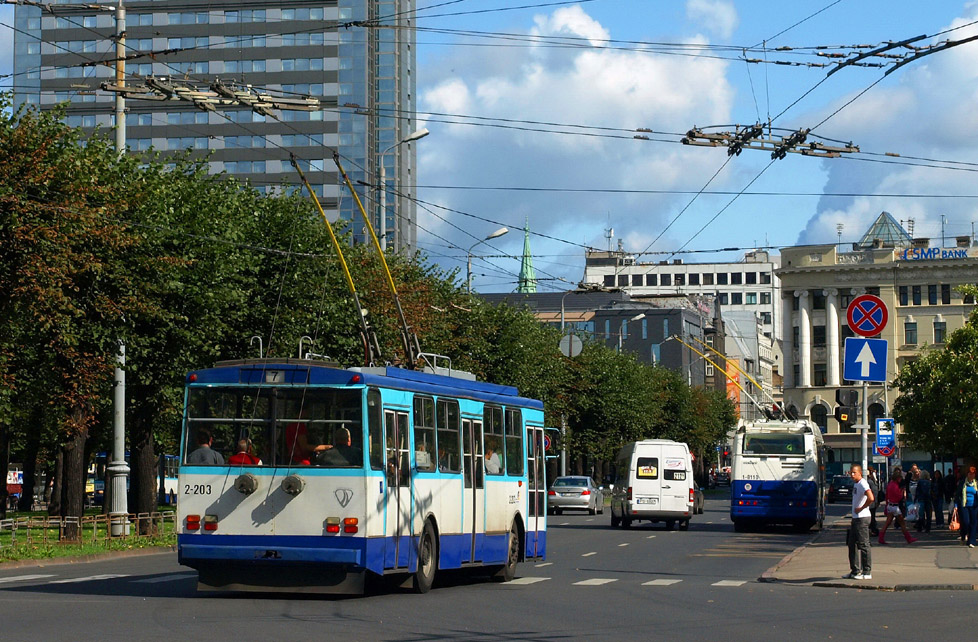 Рига, Škoda 14Tr02/6 № 2-203