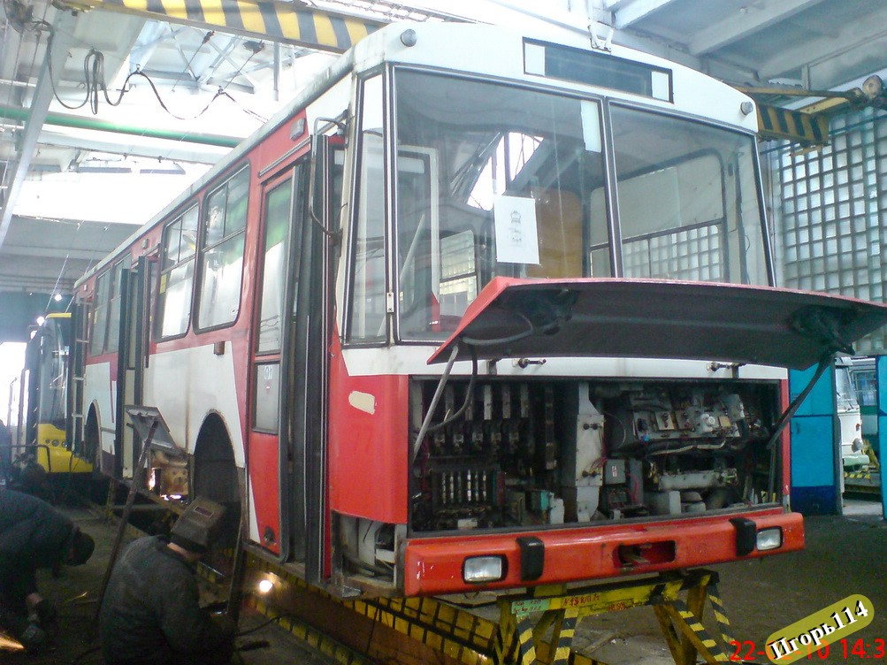 Ровно, Škoda 14Tr08/6 № 151