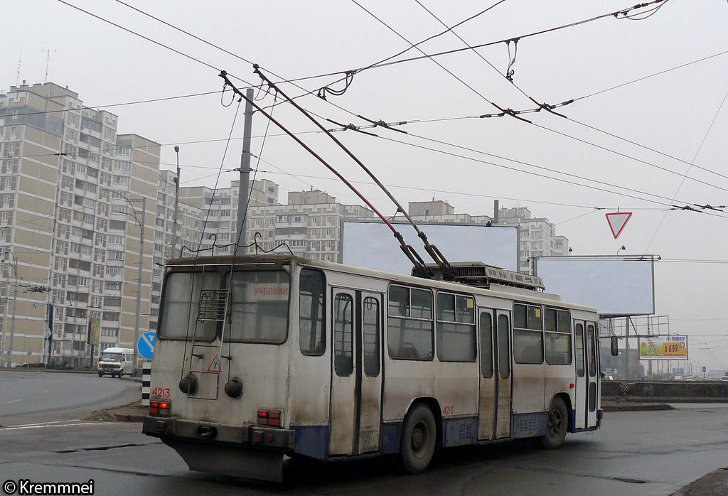Киев, ЮМЗ Т2 № 4213
