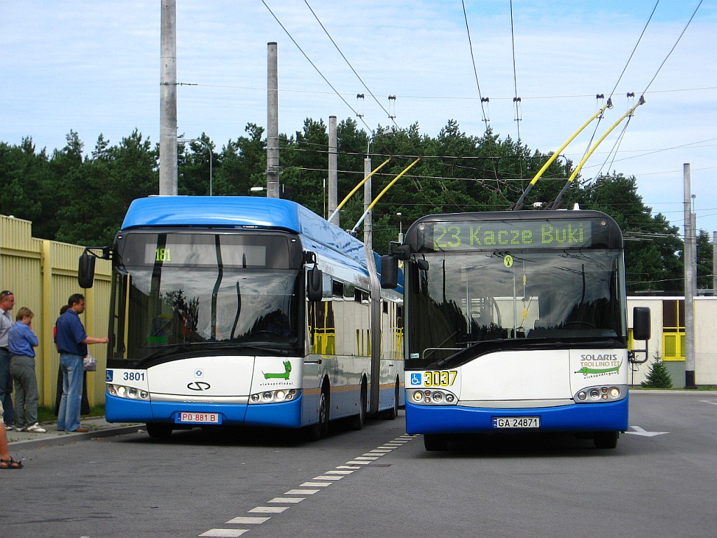 Gdynia, Solaris Trollino III 18 AC — 3801; Gdynia, Solaris Trollino II 12 T — 3037