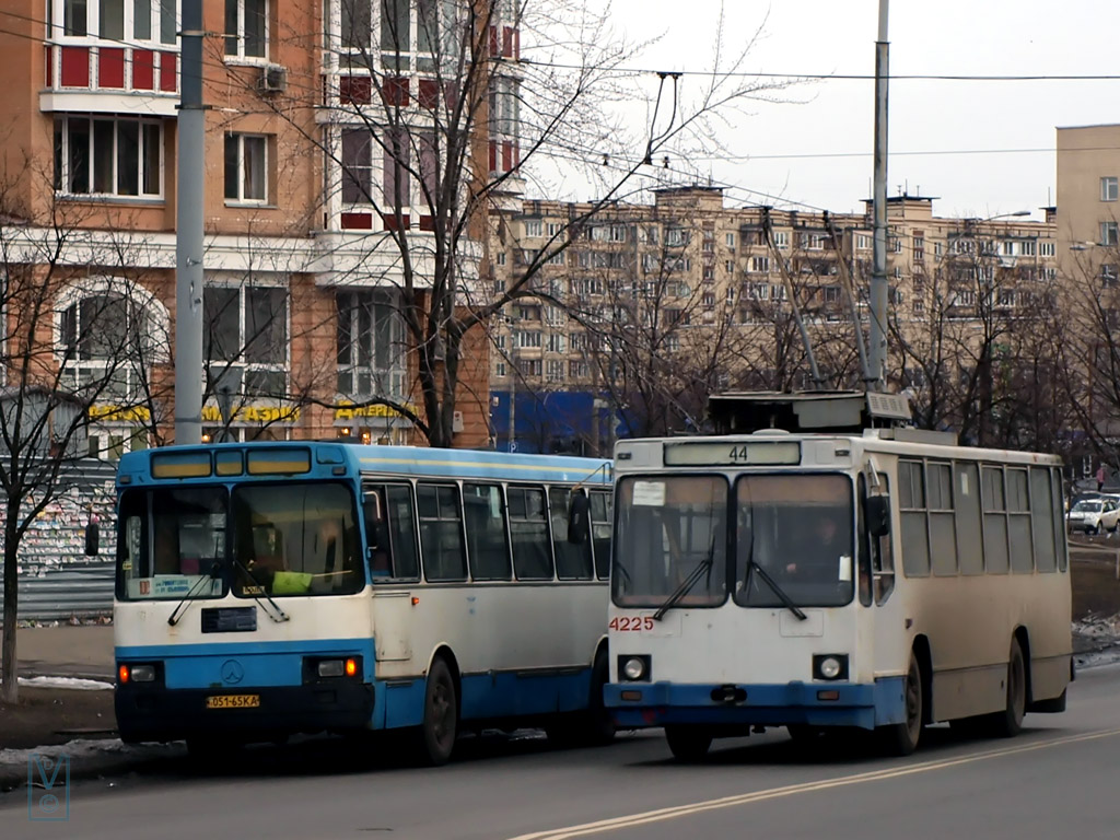 Kijów, YMZ T2 Nr 4225