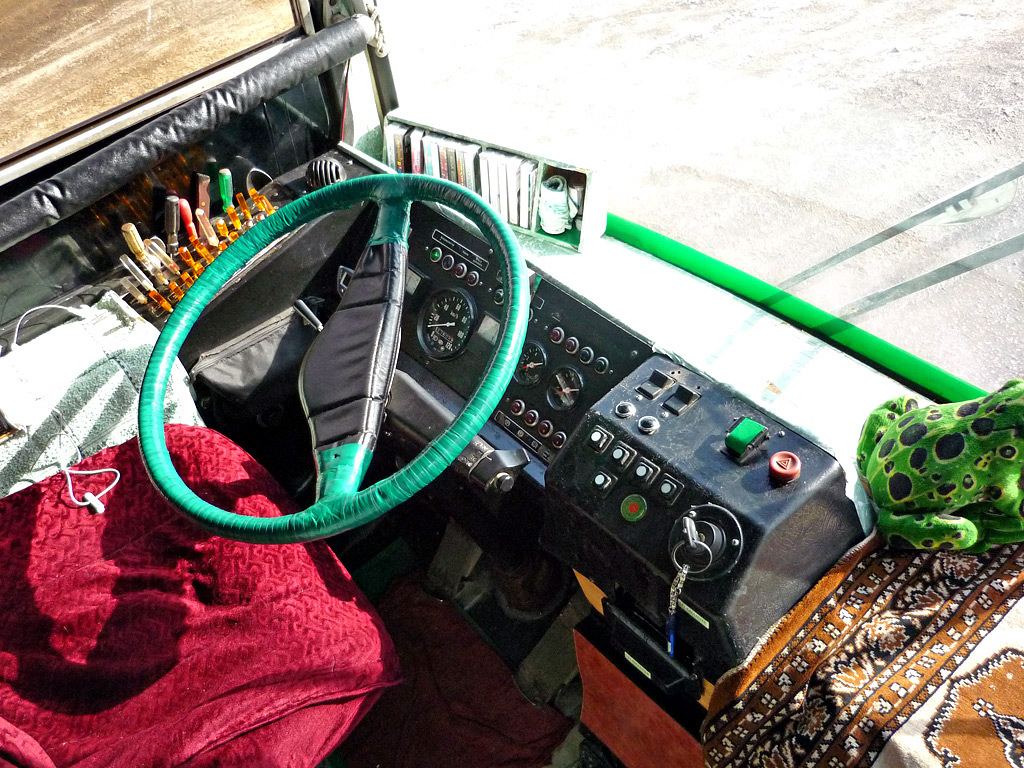 Пенза, ЗиУ-682Г-016.02 № 2042