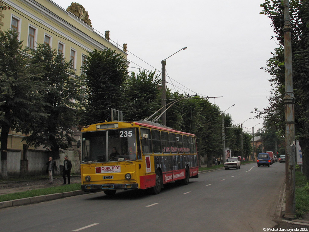 Черновцы, Škoda 14Tr02 № 235