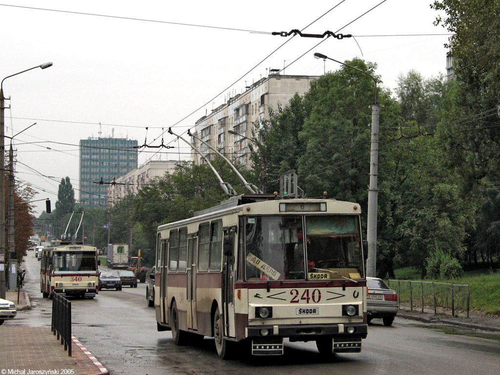 Černivciai, Škoda 14Tr02 nr. 240; Černivciai, Škoda 14Tr07 nr. 340