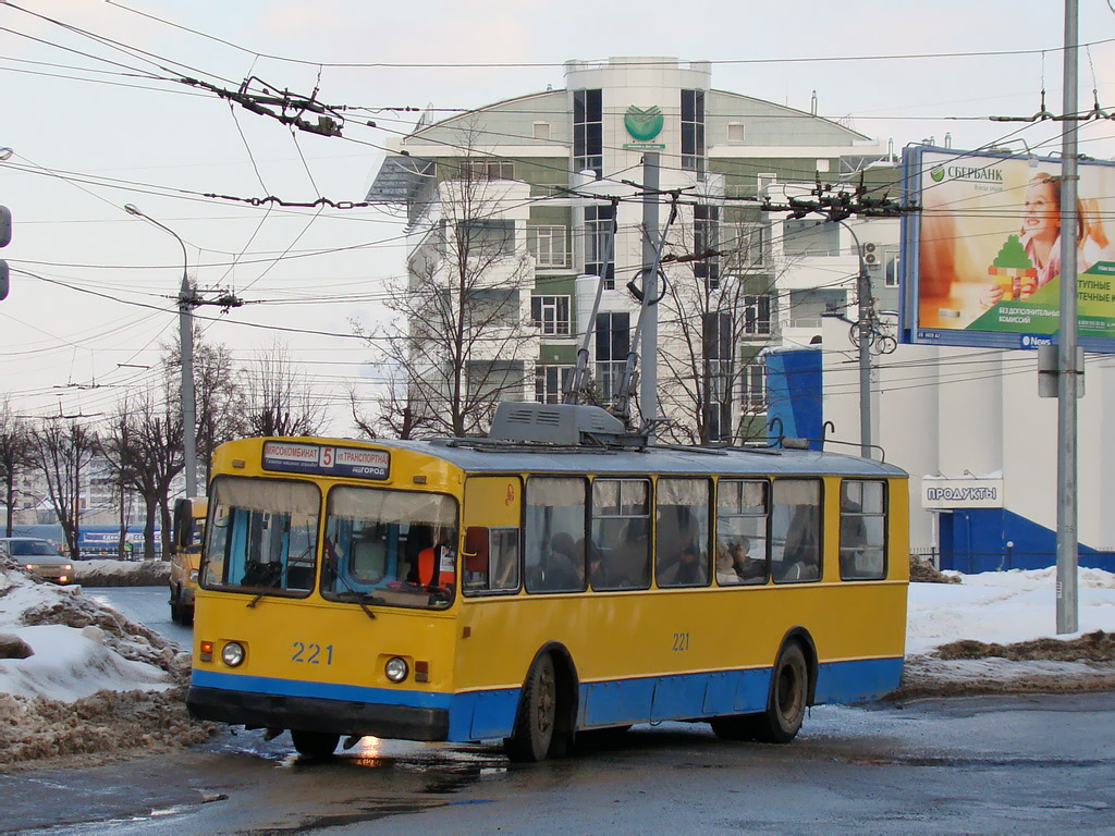 Йошкар-Ола, ЗиУ-682В № 221