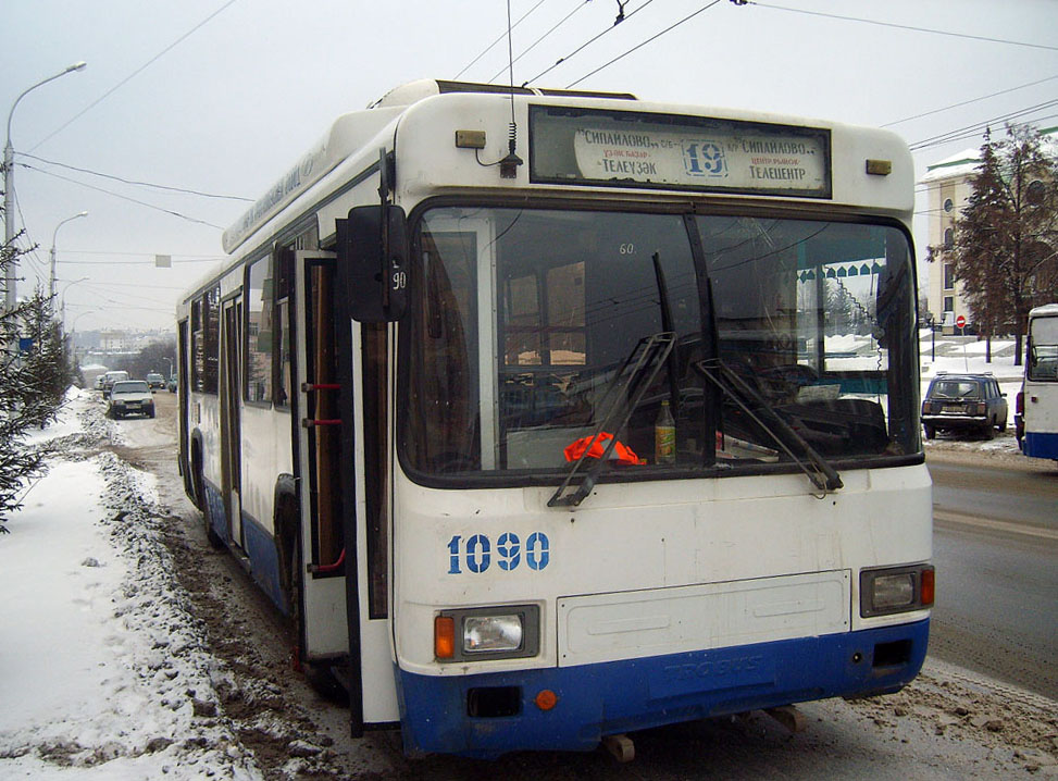 Уфа, БТЗ-52761Р № 1090