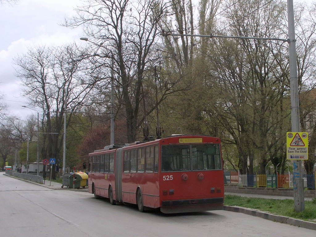 Варна, Škoda 15Tr02/6 № 525