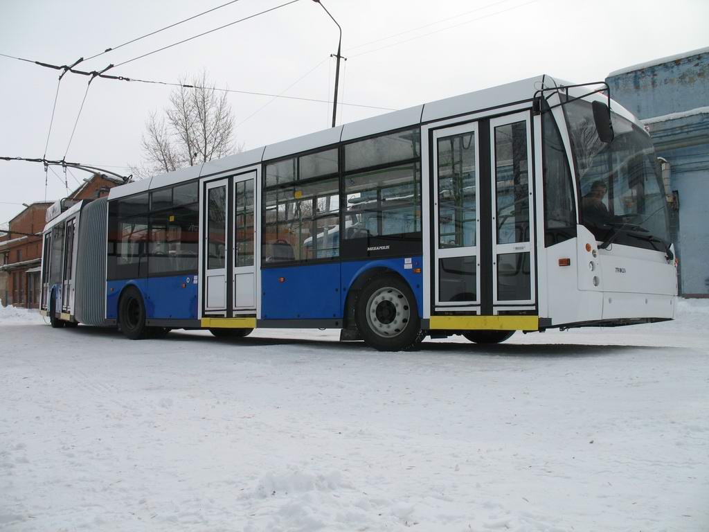 Москва, Тролза-6206.01 «Мегаполис» № 7624; Энгельс — Новые и опытные троллейбусы ЗАО "Тролза"
