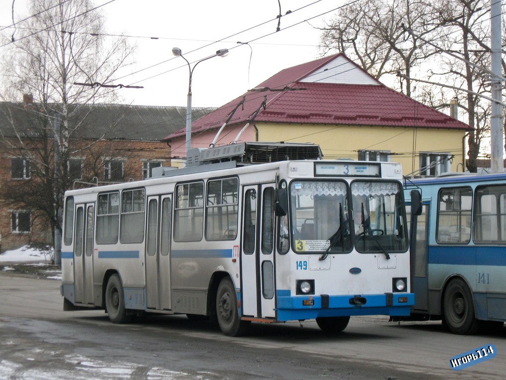 Ровно, ЮМЗ Т2 № 149