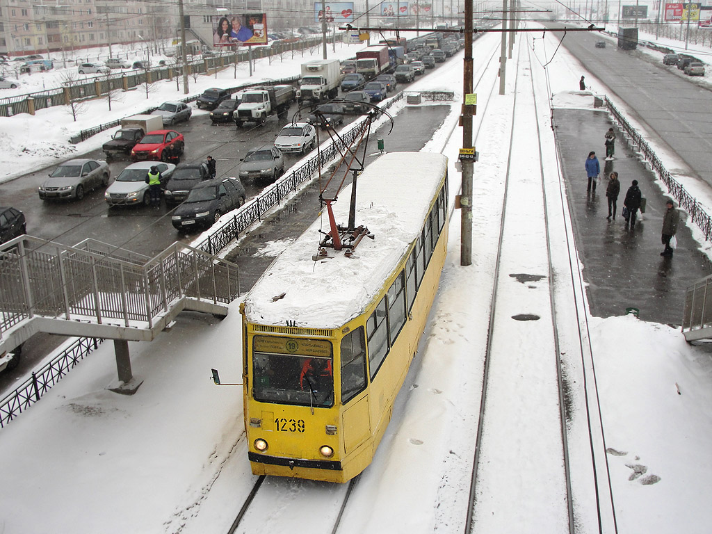 Казань, 71-605 (КТМ-5М3) № 1239