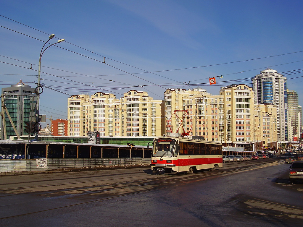 Yekaterinburg, 71-405 č. 830