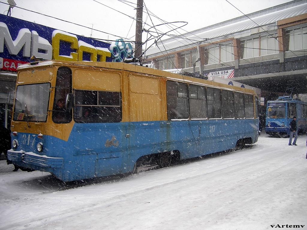 Владивосток, 71-132 (ЛМ-93) № 317; Владивосток — Снегопады