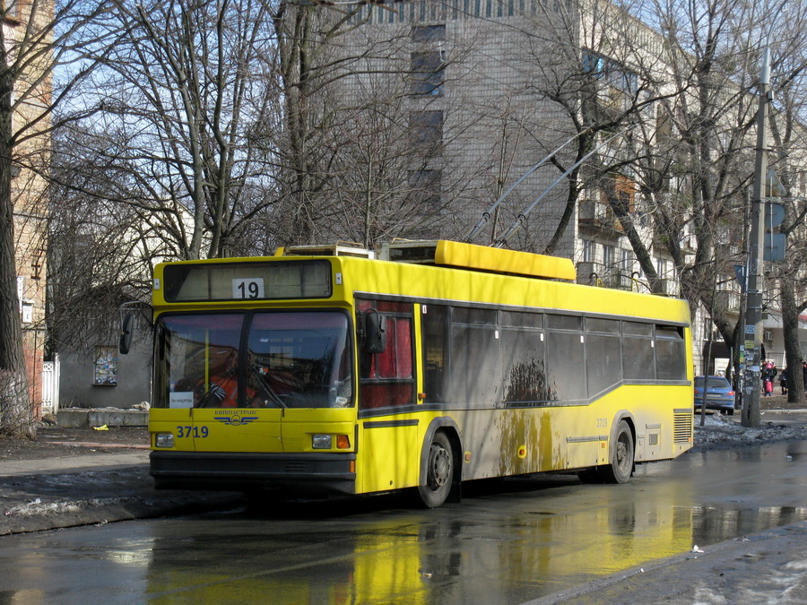 Kijev, MAZ-ETON T103 Br. 3719