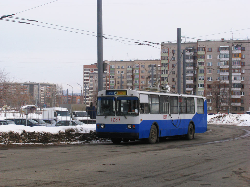 Ижевск, ЗиУ-682В-013 [В0В] № 1237