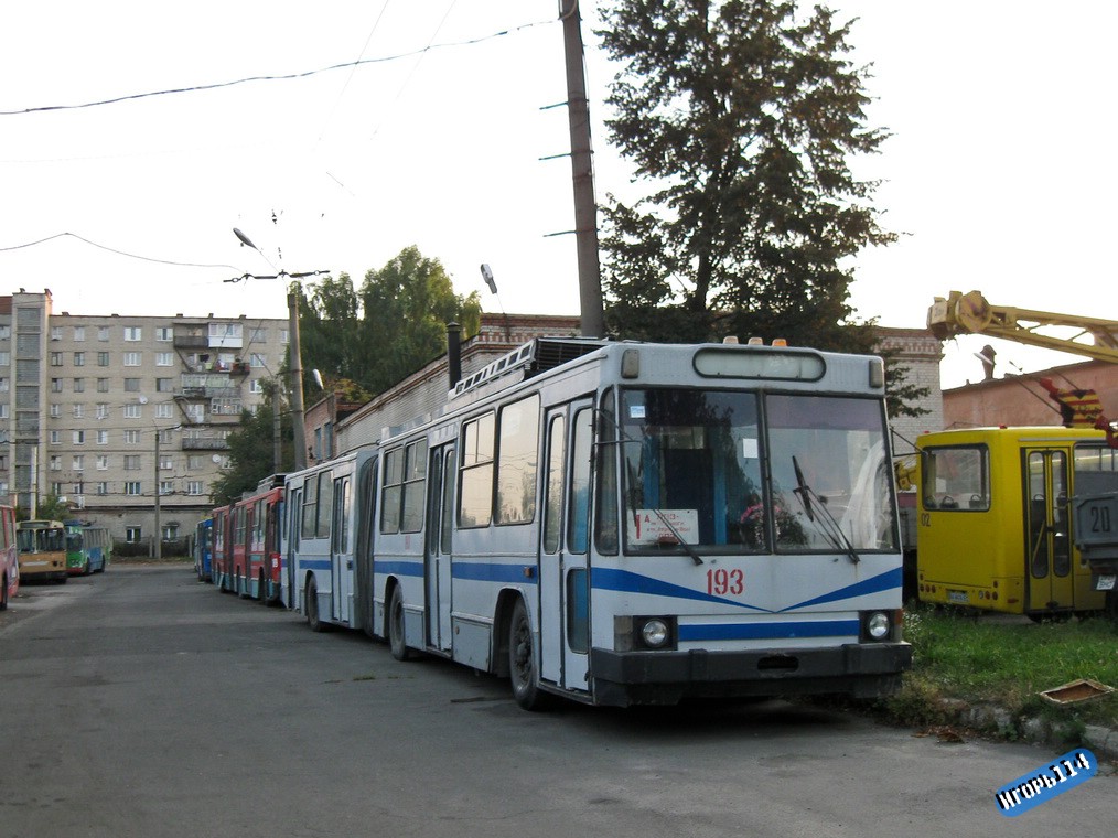 Луцк, ЮМЗ Т1 № 193