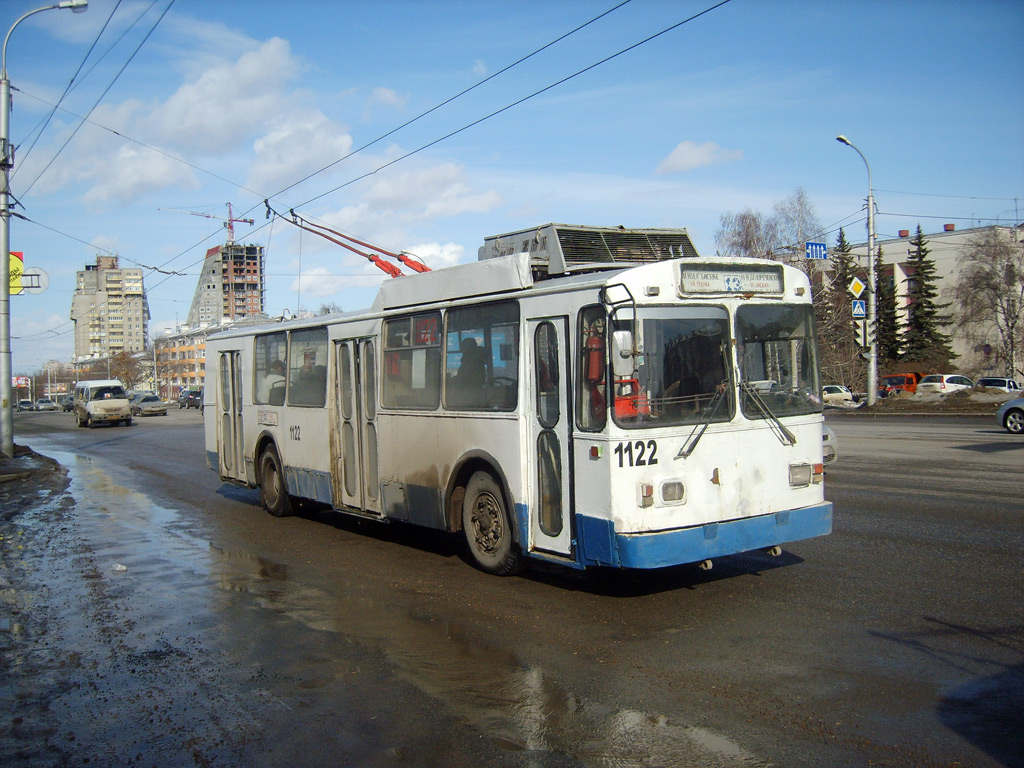Уфа, БТЗ-52011 № 1122