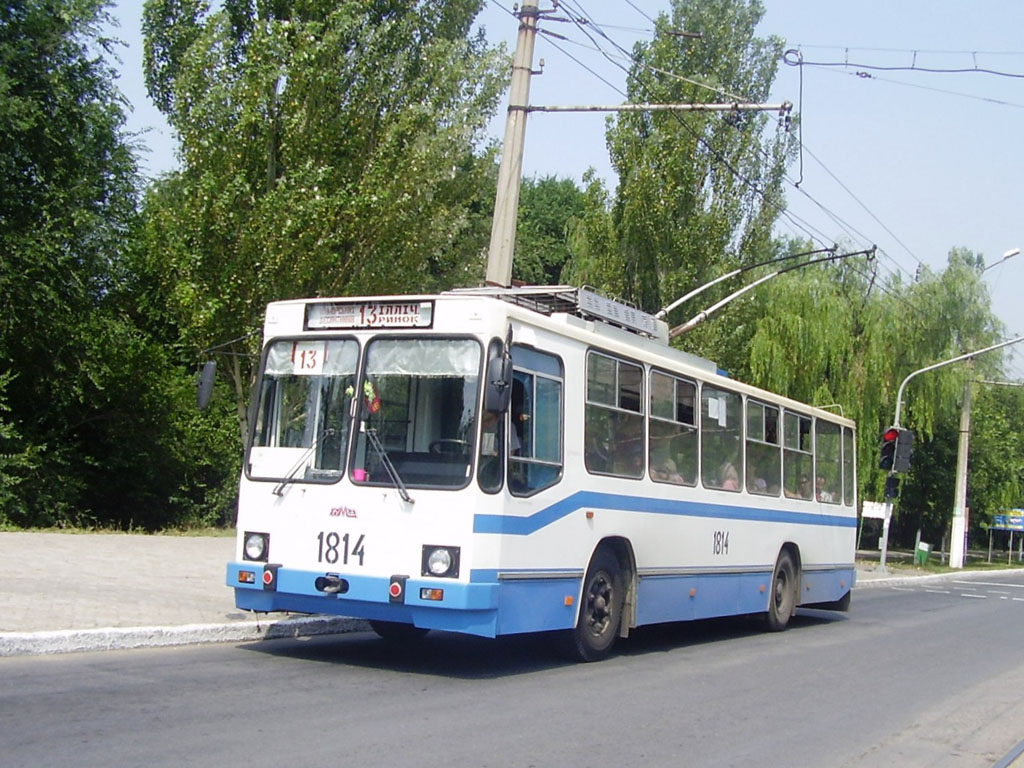 Мариуполь, ЮМЗ Т2 № 1814