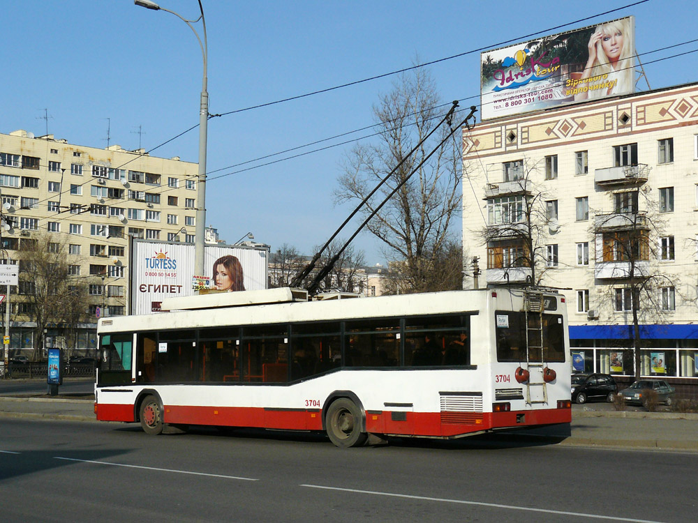 Киев, МАЗ-103Т № 3704