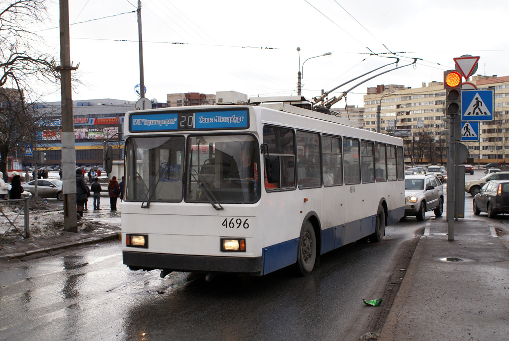 სანქტ-პეტერბურგი, VMZ-5298.00 (VMZ-375) № 4696
