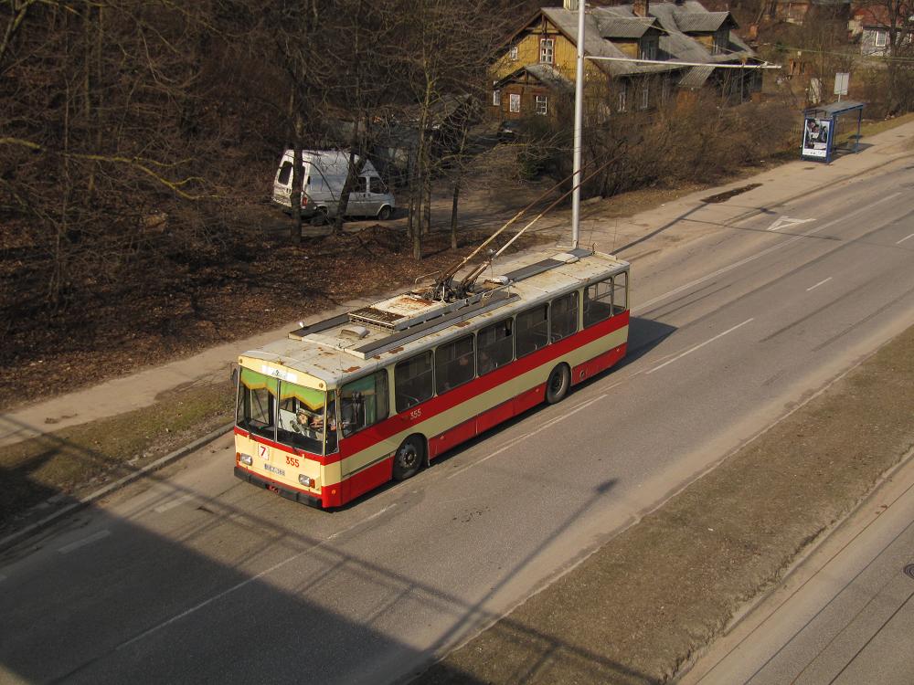Каунас, Škoda 14Tr01 № 355