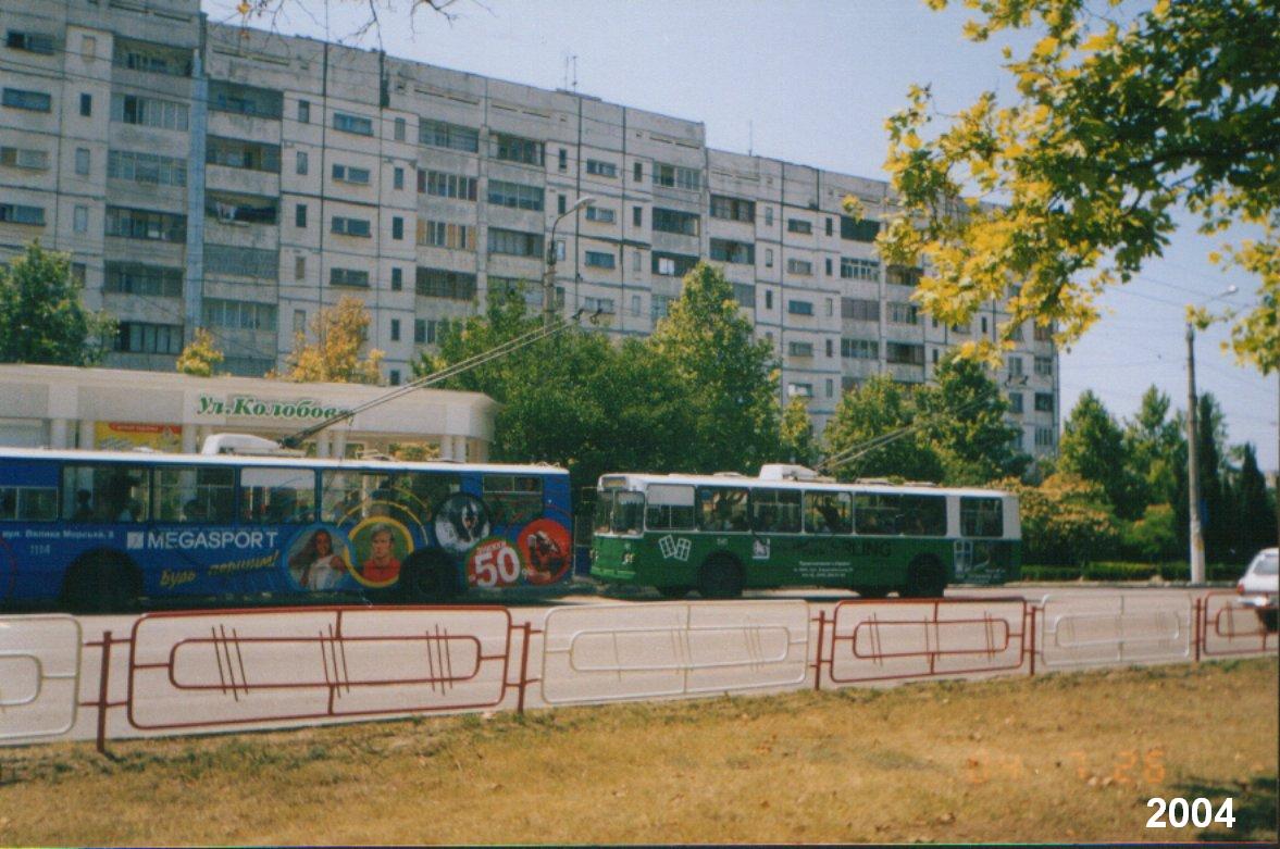 Севастополь, ЗиУ-682В [В00] № 1114; Севастополь, ЗиУ-682В-012 [В0А] № 1141