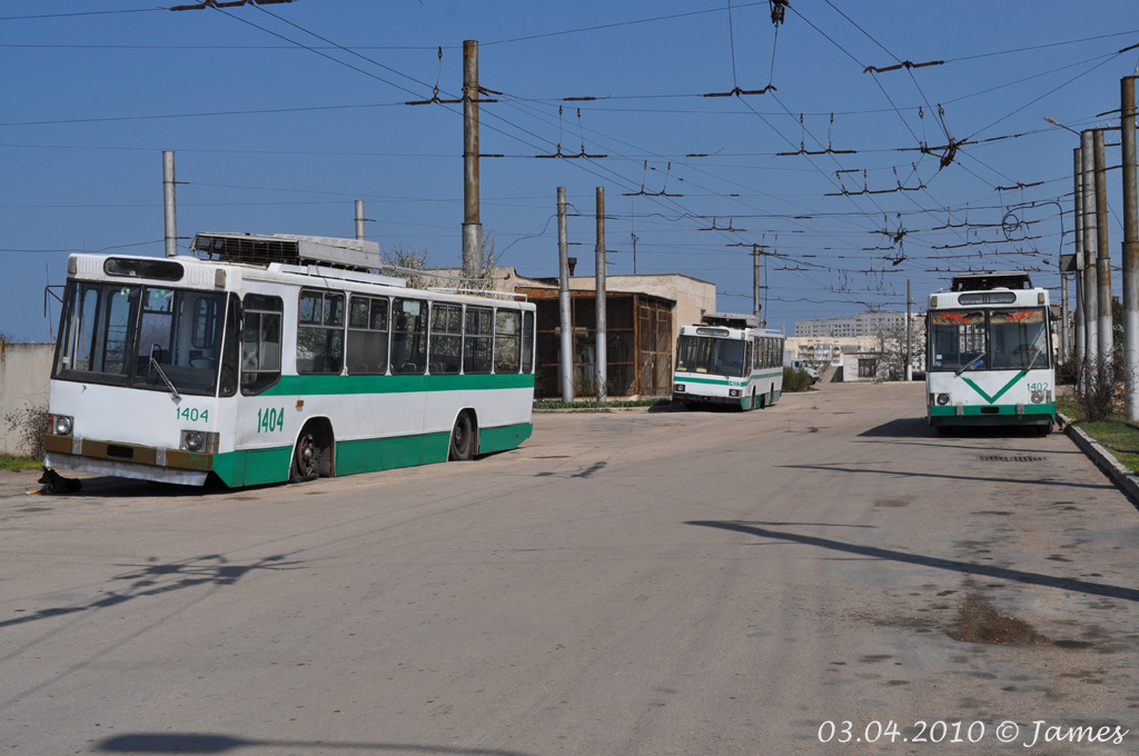 Sevastopol, YMZ T2 # 1404; Sevastopol, YMZ T2 # 1403; Sevastopol, YMZ T2 # 1402