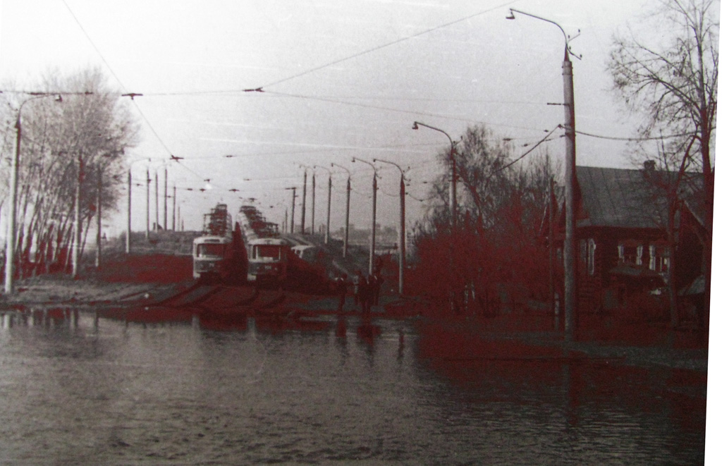 Ижевск, Tatra T3SU (двухдверная) № 79; Ижевск, Tatra T3SU (двухдверная) № 104; Ижевск — Старые фотографии