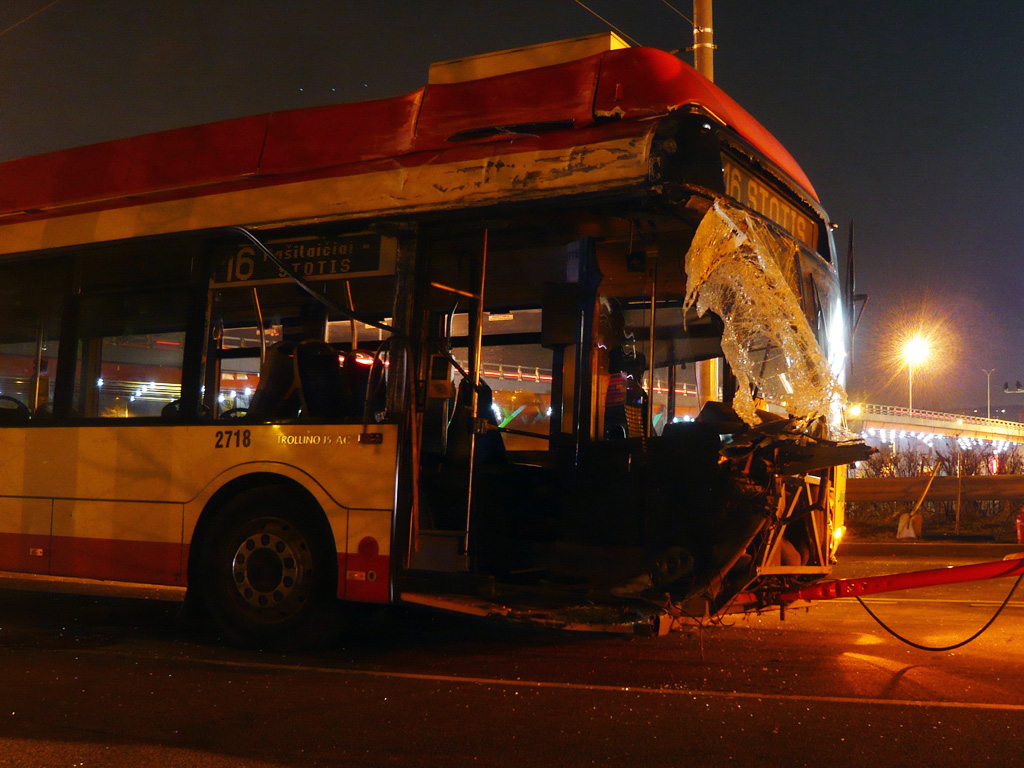 Вильнюс, Solaris Trollino II 15 AC № 2718; Вильнюс — Проишествия, ДТП, поломки