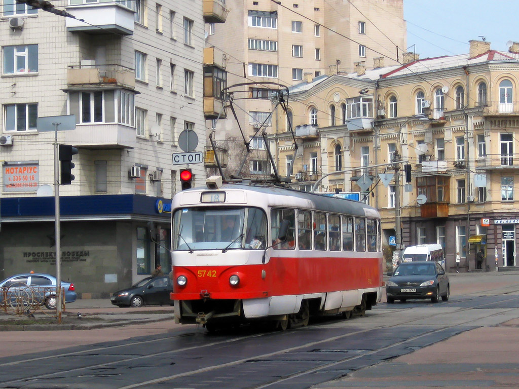 Киев, Tatra T3SU № 5742
