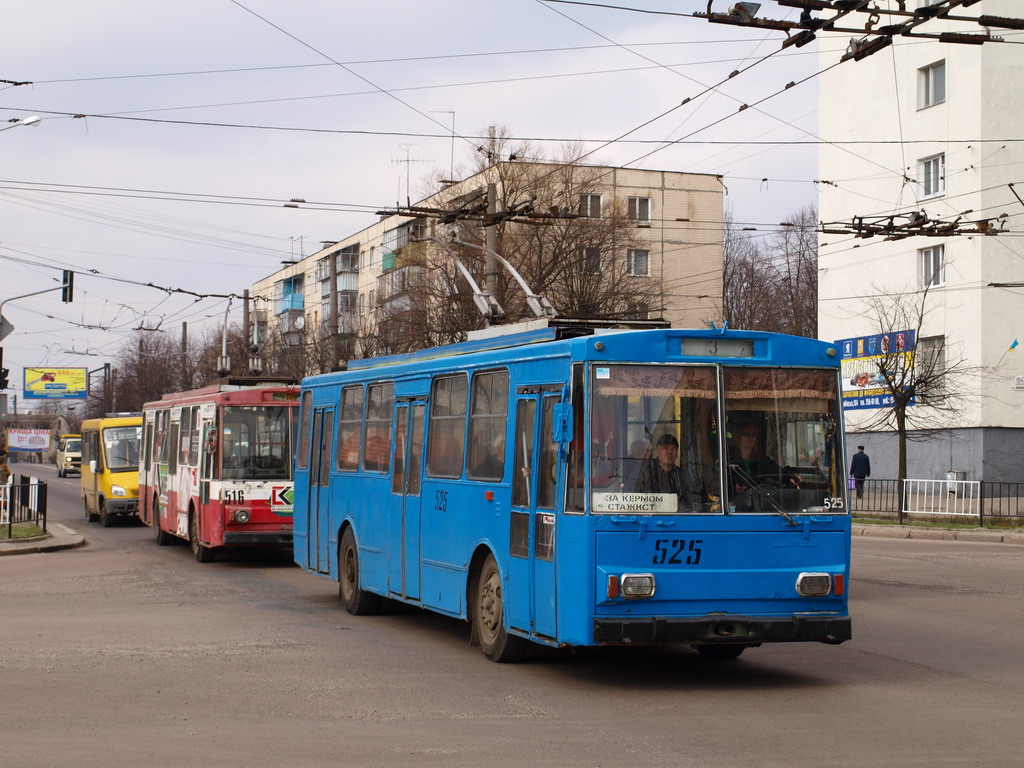Львов, Škoda 14Tr02/6 № 525