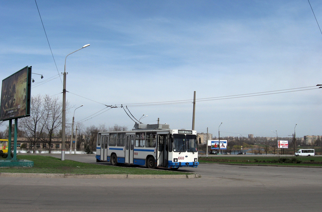 Кривой Рог, ЮМЗ Т2 мод. 7 № 660