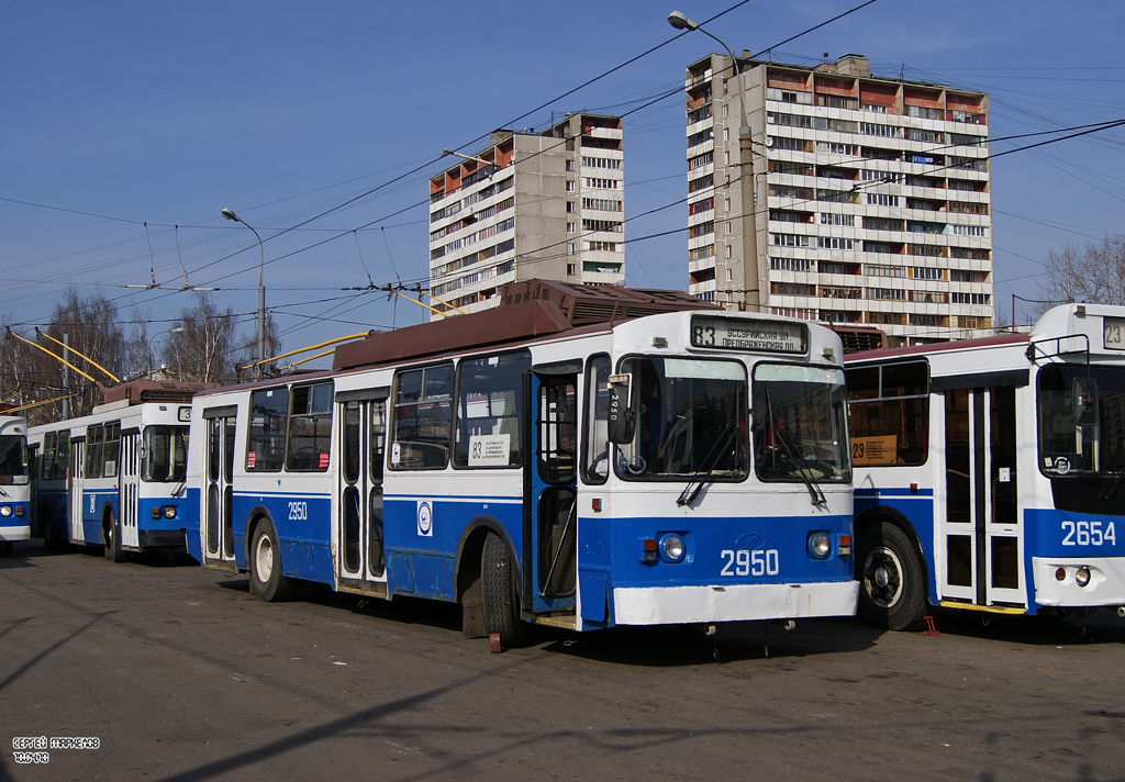 Москва, БТЗ-5276-01 № 2950