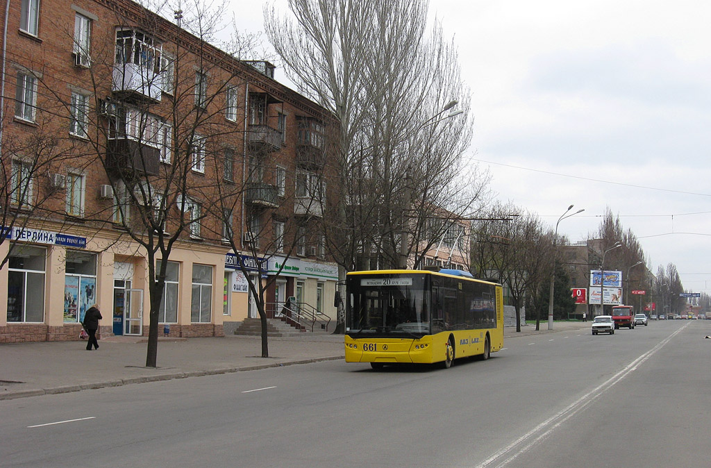 Krivijriha, LAZ E183D1 № 661