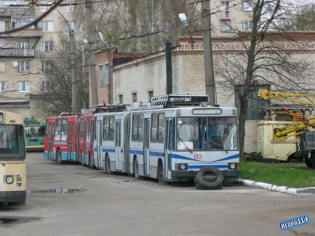 Луцк, ЮМЗ Т1 № 193