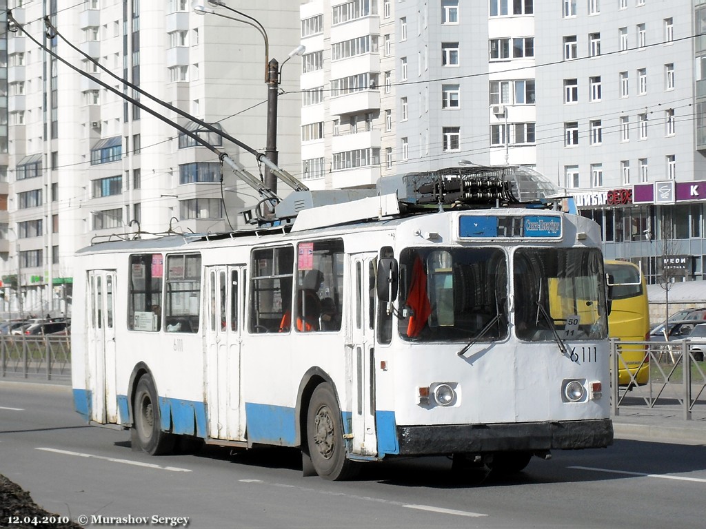 Санкт-Петербург, ЗиУ-682В № 6111