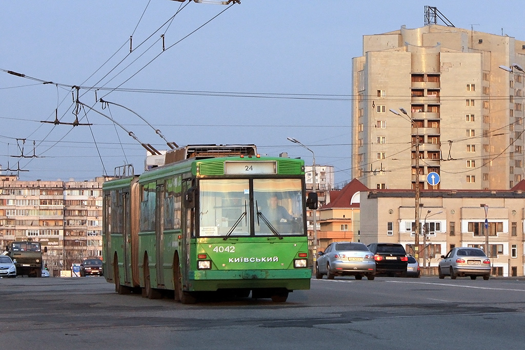 Киев, Киев-12.03 № 4042