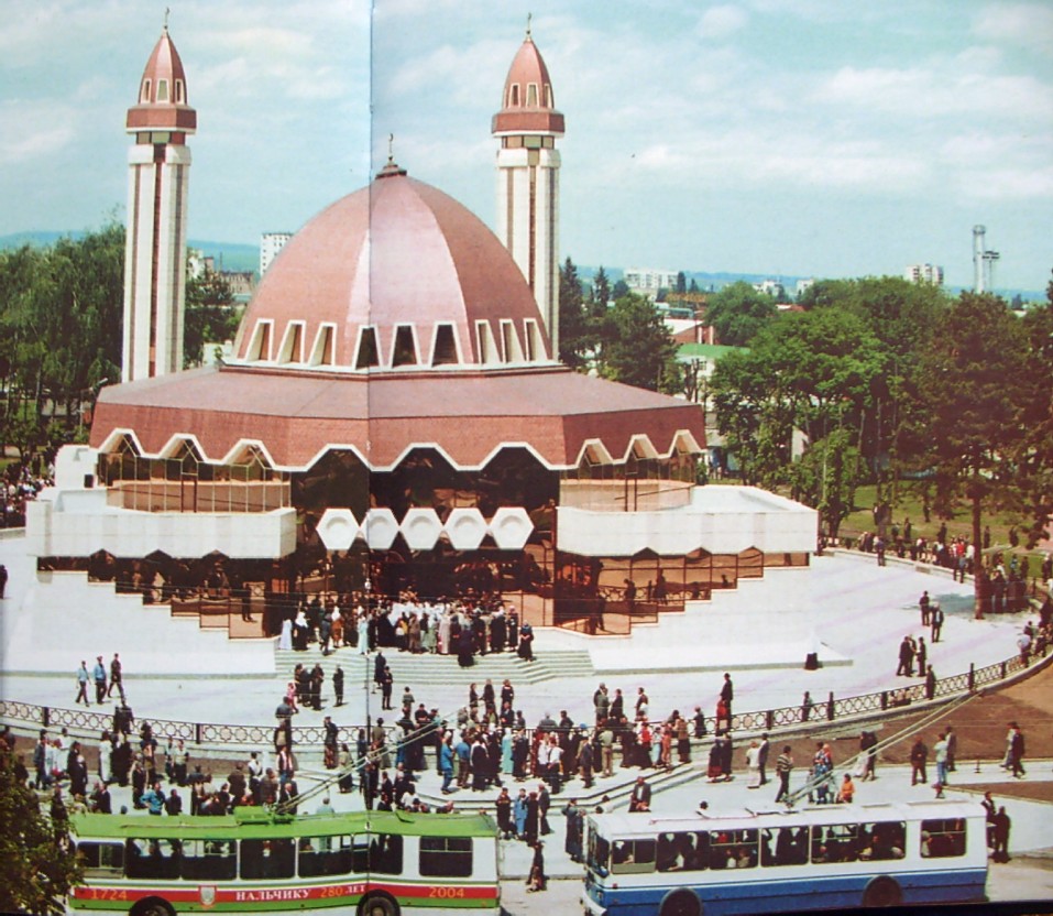 Нальчик, ЗиУ-682Г-016  [Г0М] № 108; Нальчик, ЗиУ-682Г-016  [Г0М] № 112; Нальчик — Линии и инфраструктура