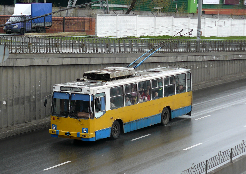 Киев, ЮМЗ Т2 № 521